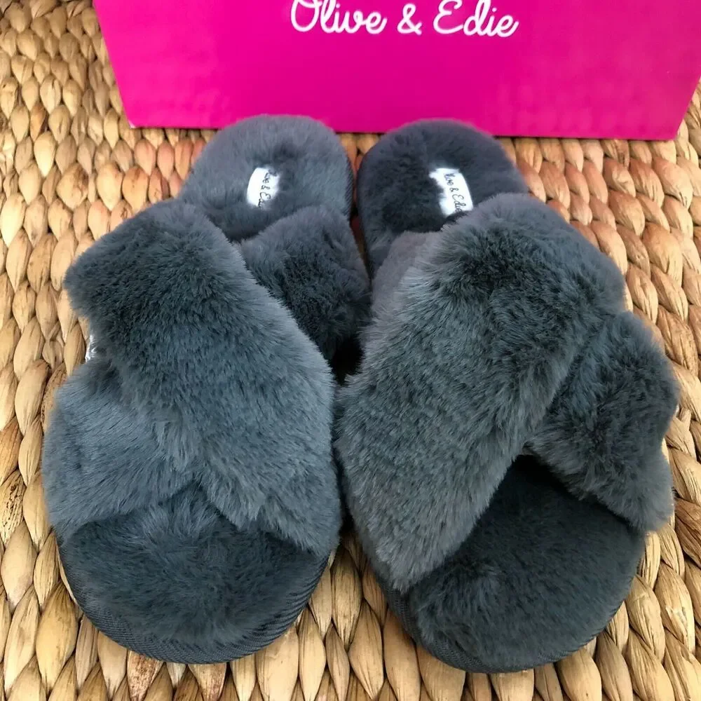 NIB Olive & Edie Emmie Charcoal Grey Slipper Youth Size 4/5